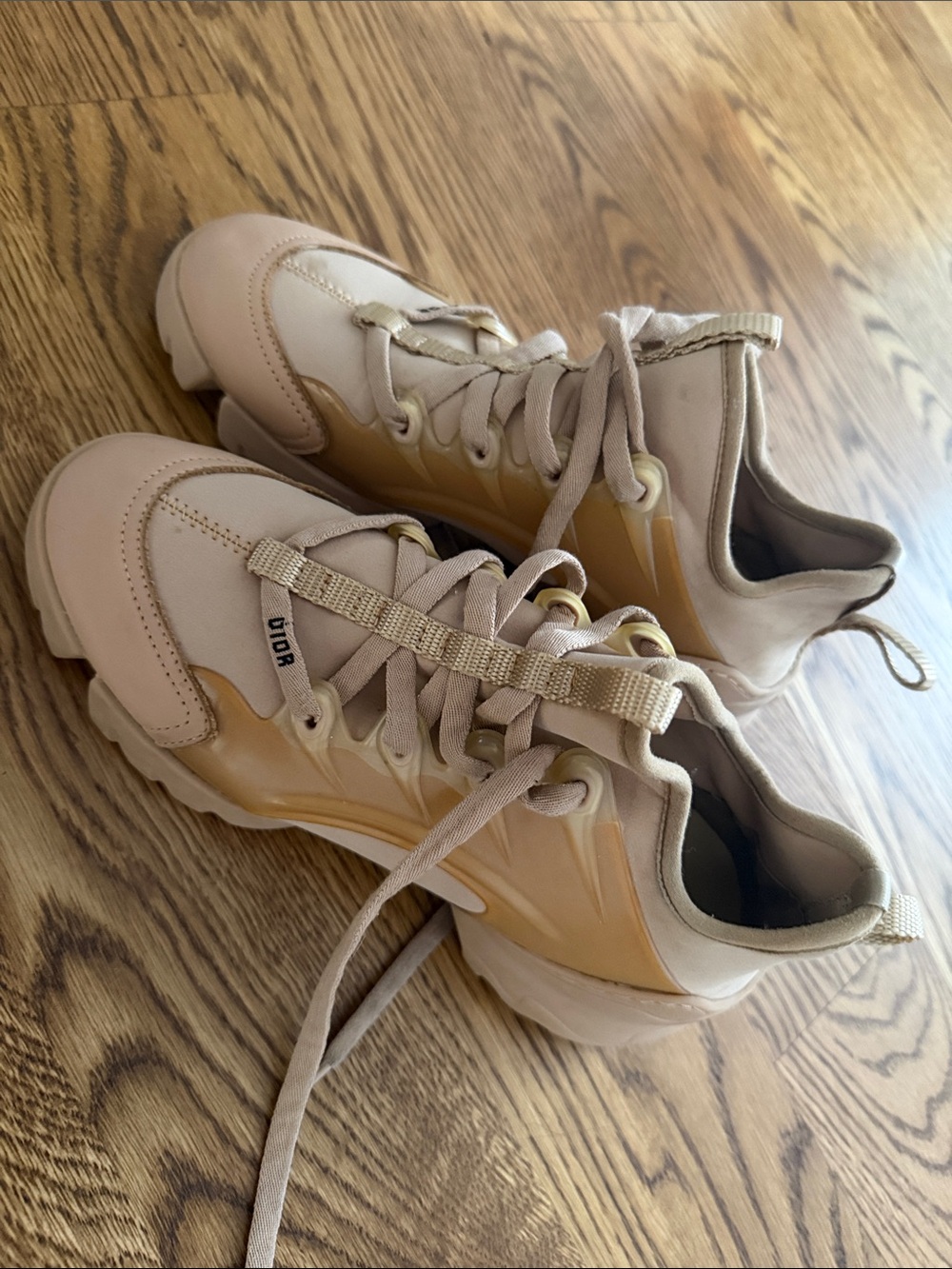 Christian Dior Sneakers 38 - $999